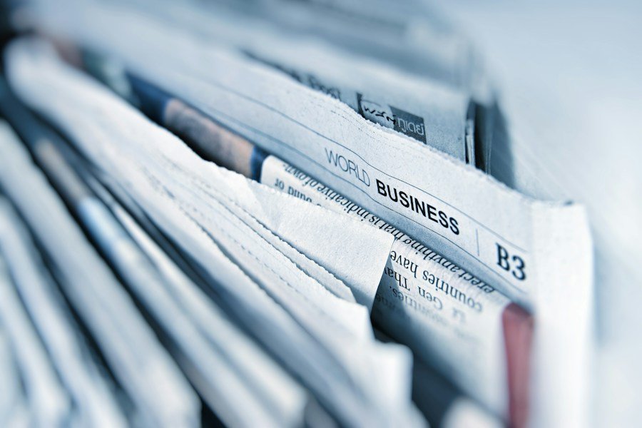 Newspapers and editorial reading